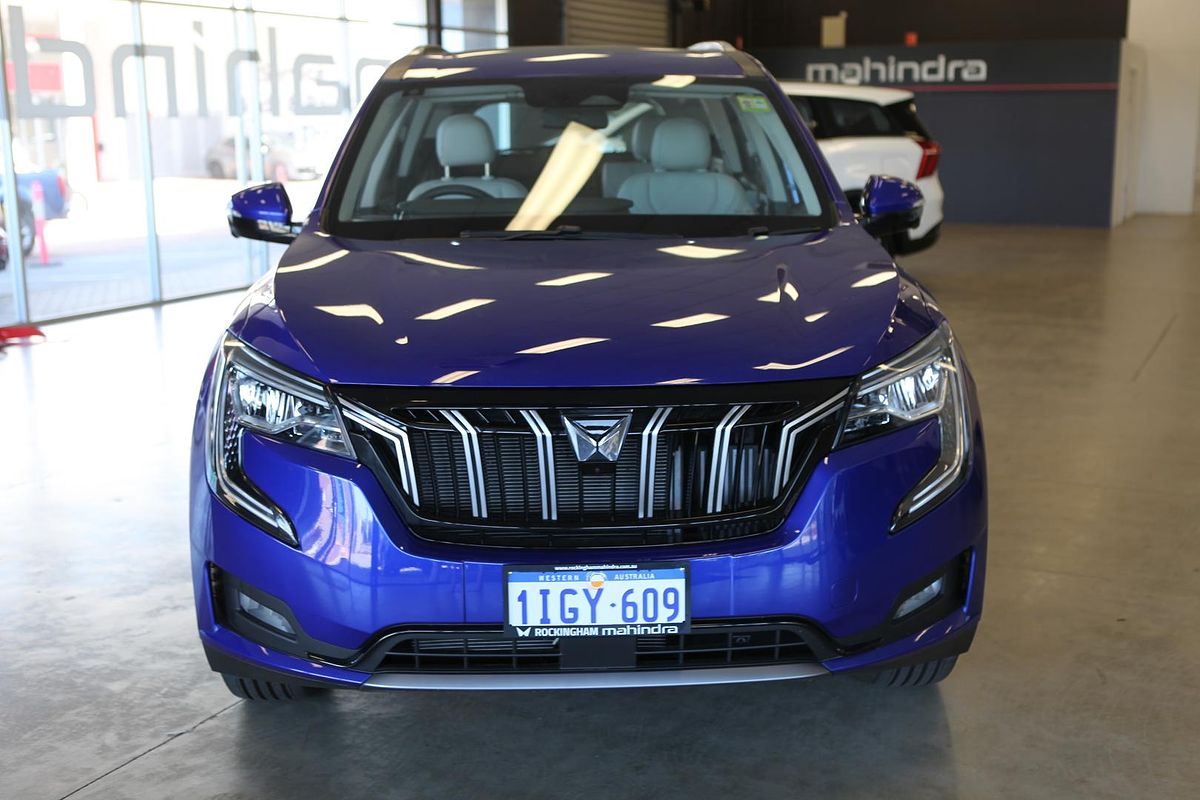 2024 Mahindra XUV700 AX7L