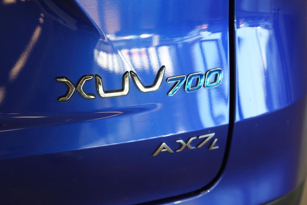 2024 Mahindra XUV700 AX7L