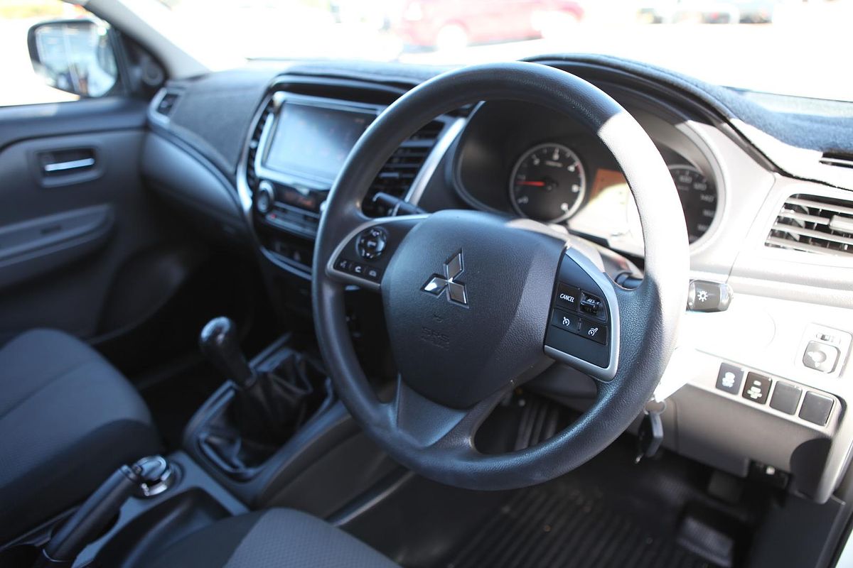 2017 Mitsubishi Triton GLX+ MQ 4X4