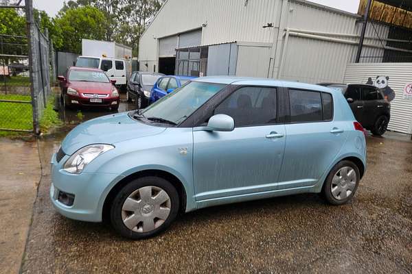 2009 Suzuki Swift RS415