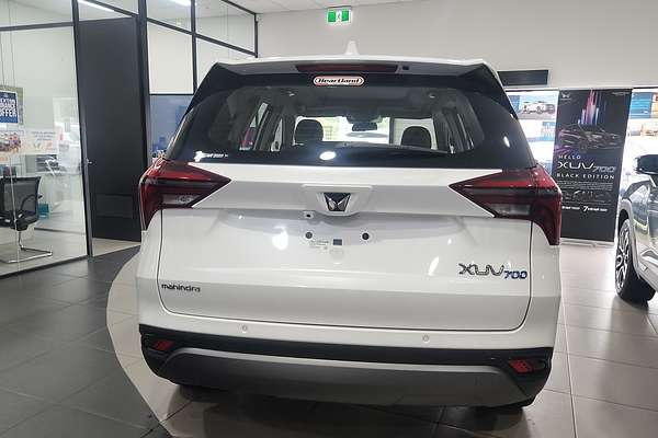 2025 Mahindra XUV700 AX7L