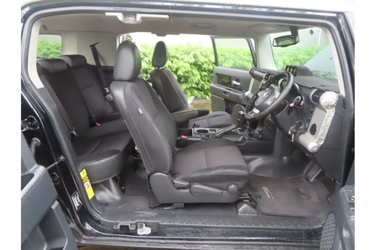 2012 Toyota FJ Cruiser GSJ15R