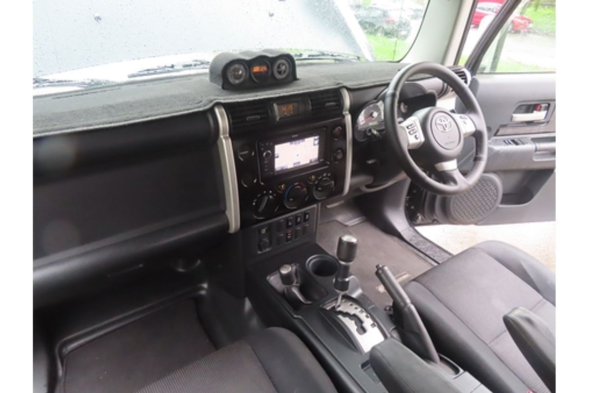 2012 Toyota FJ Cruiser GSJ15R