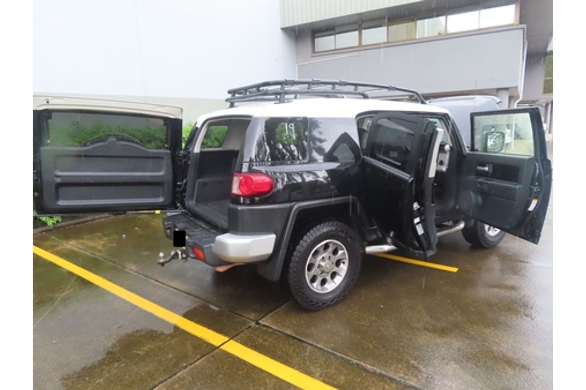2012 Toyota FJ Cruiser GSJ15R