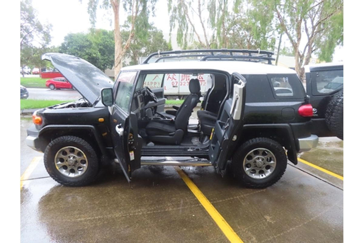 2012 Toyota FJ Cruiser GSJ15R