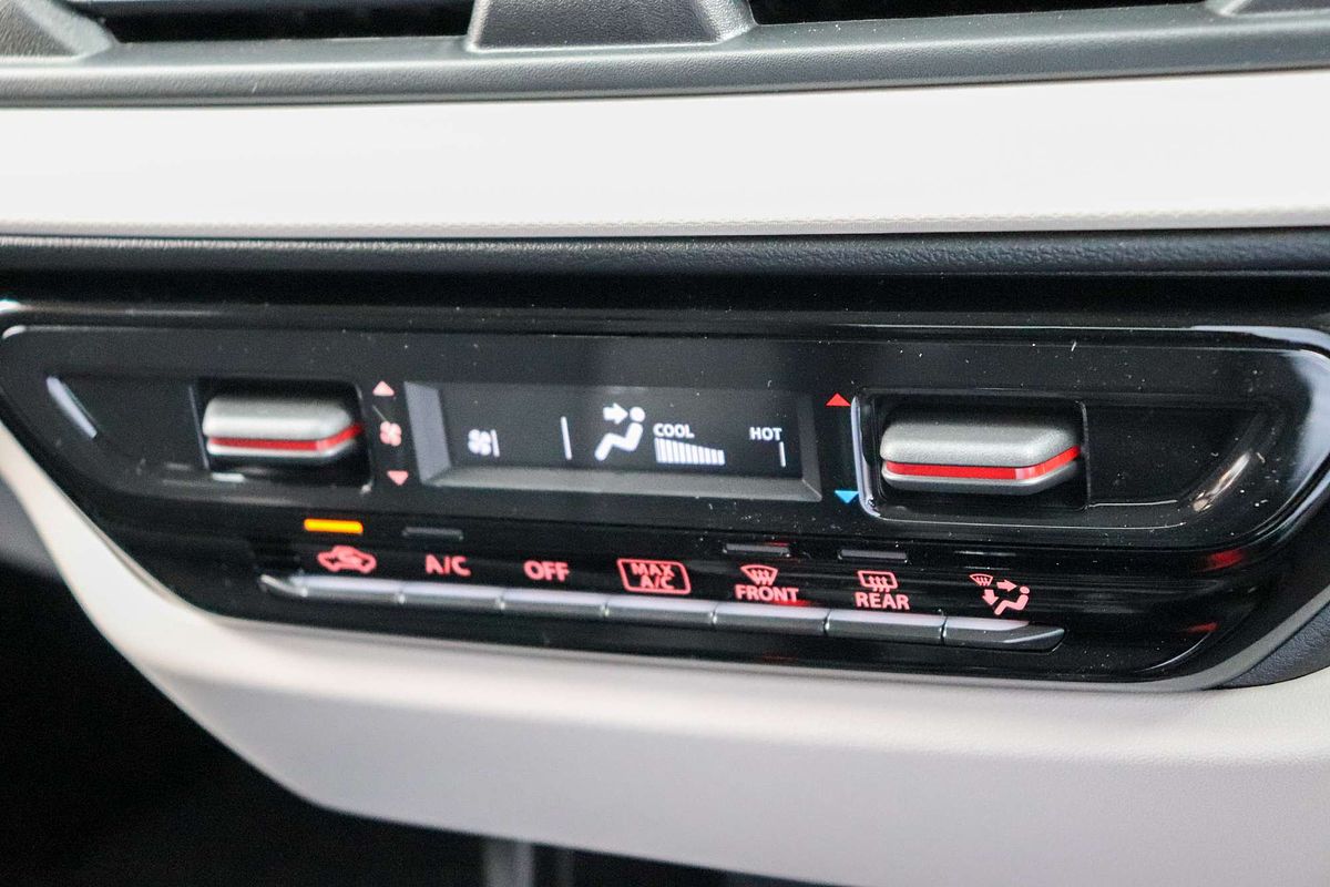 2024 Suzuki Swift Hybrid UZ