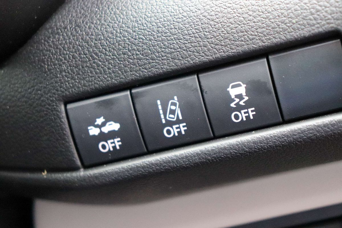 2024 Suzuki Swift Hybrid UZ