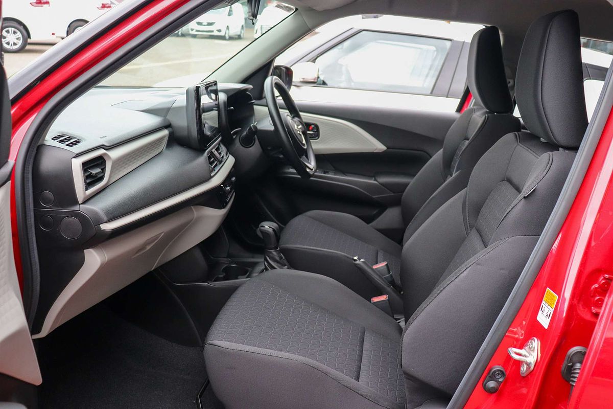 2024 Suzuki Swift Hybrid UZ