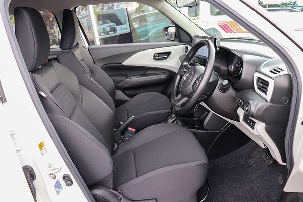 2024 Suzuki Swift Hybrid UZ