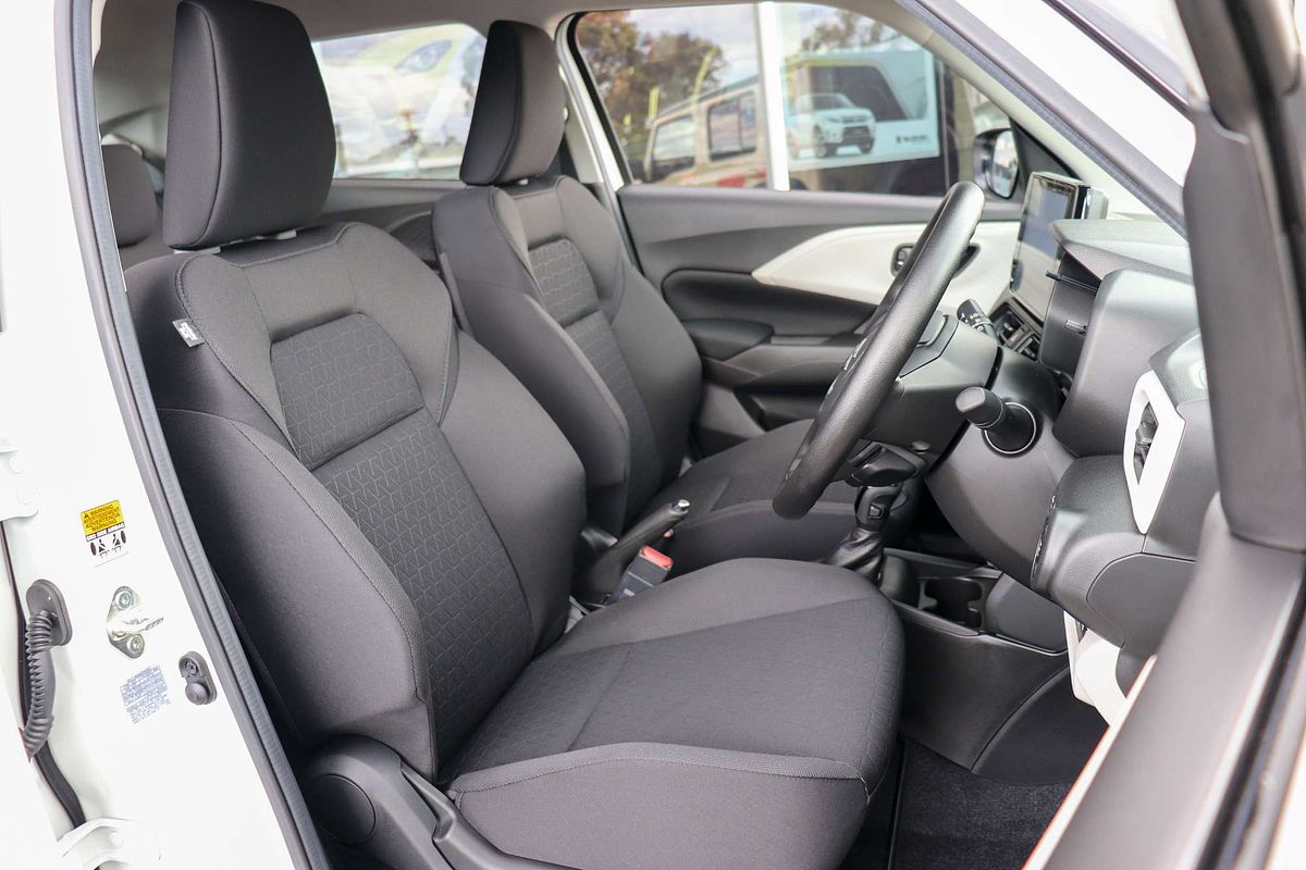 2024 Suzuki Swift Hybrid UZ