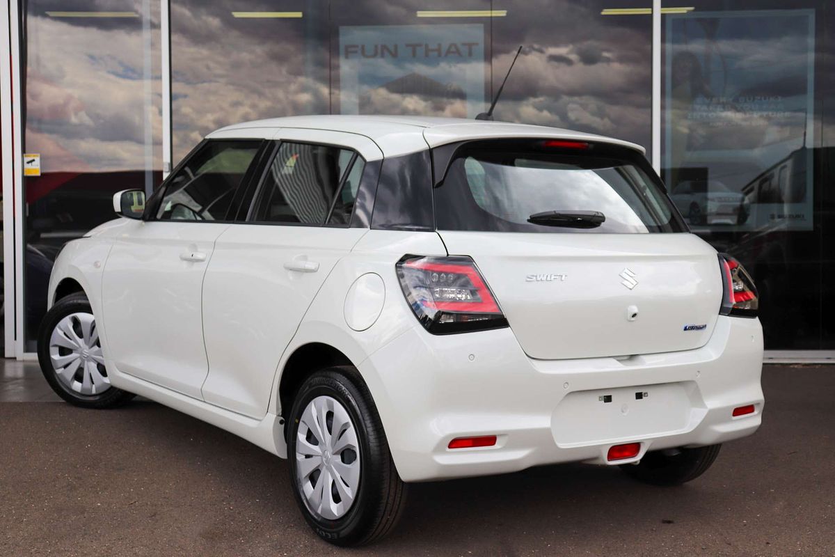 2024 Suzuki Swift Hybrid UZ