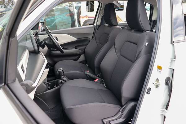 2024 Suzuki Swift Hybrid UZ