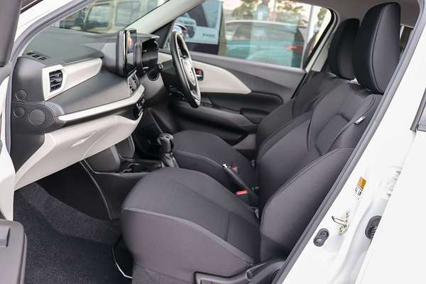 2024 Suzuki Swift Hybrid UZ