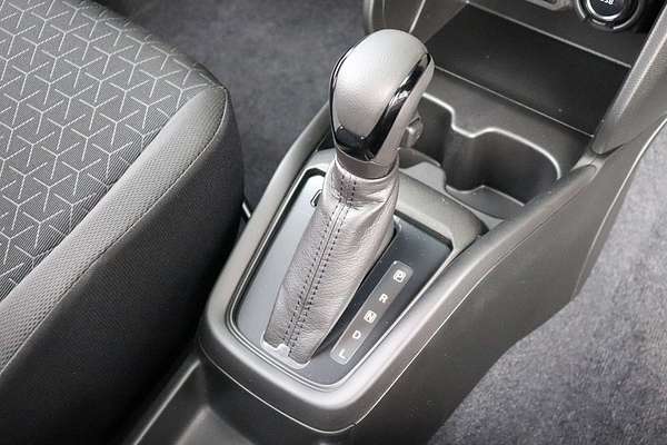 2024 Suzuki Swift Hybrid UZ