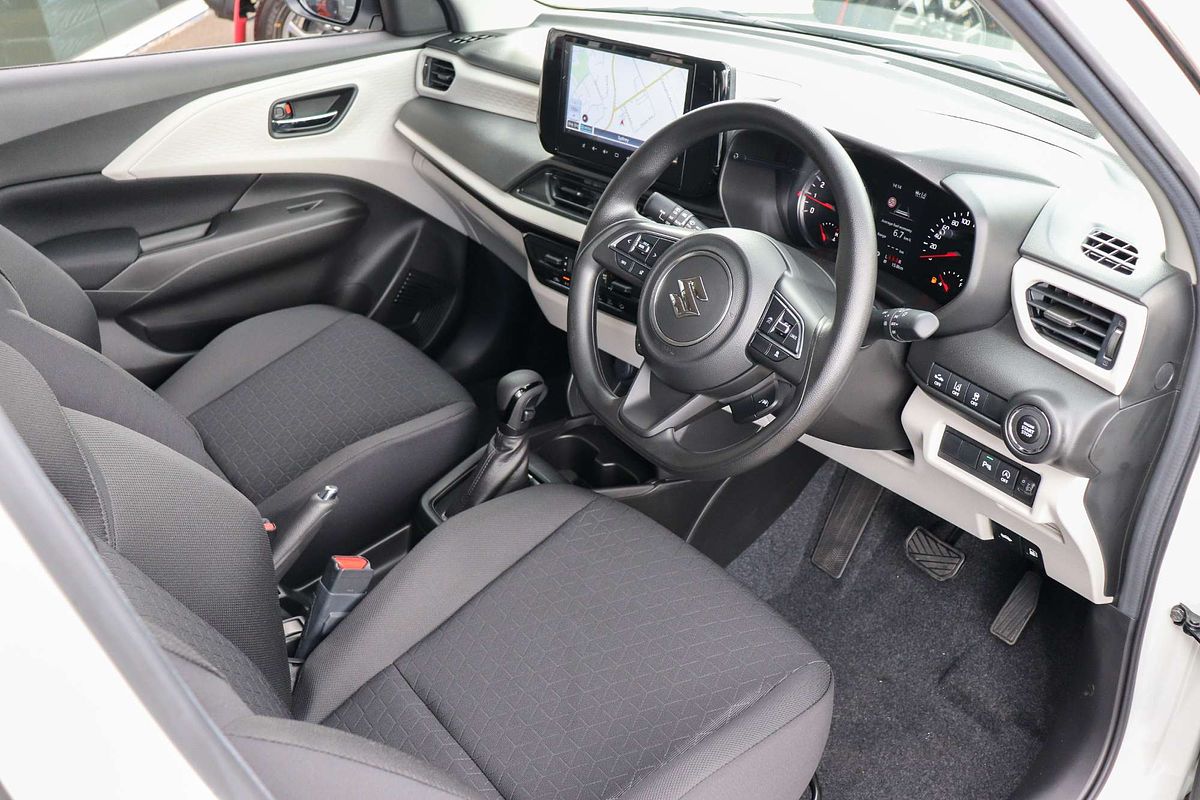 2024 Suzuki Swift Hybrid UZ