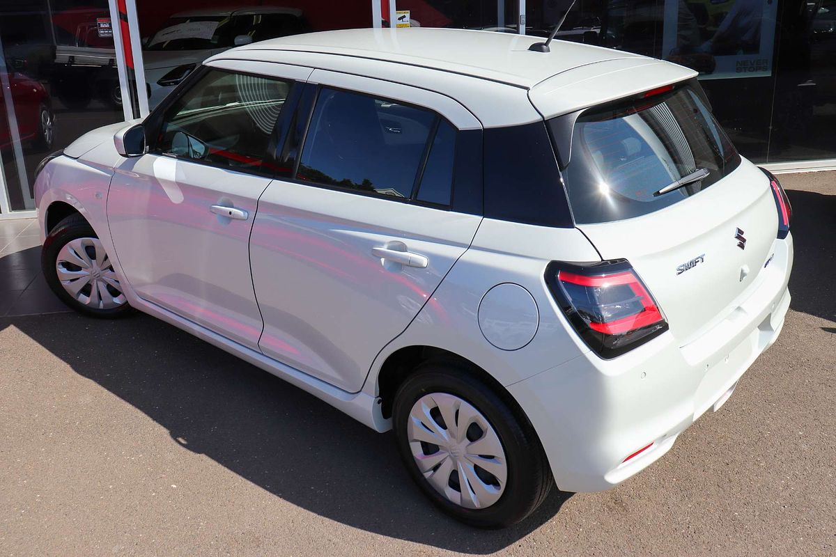 2024 Suzuki Swift Hybrid UZ