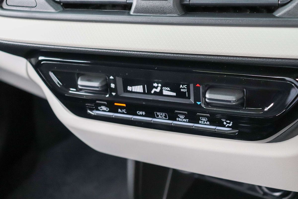 2024 Suzuki Swift Hybrid UZ