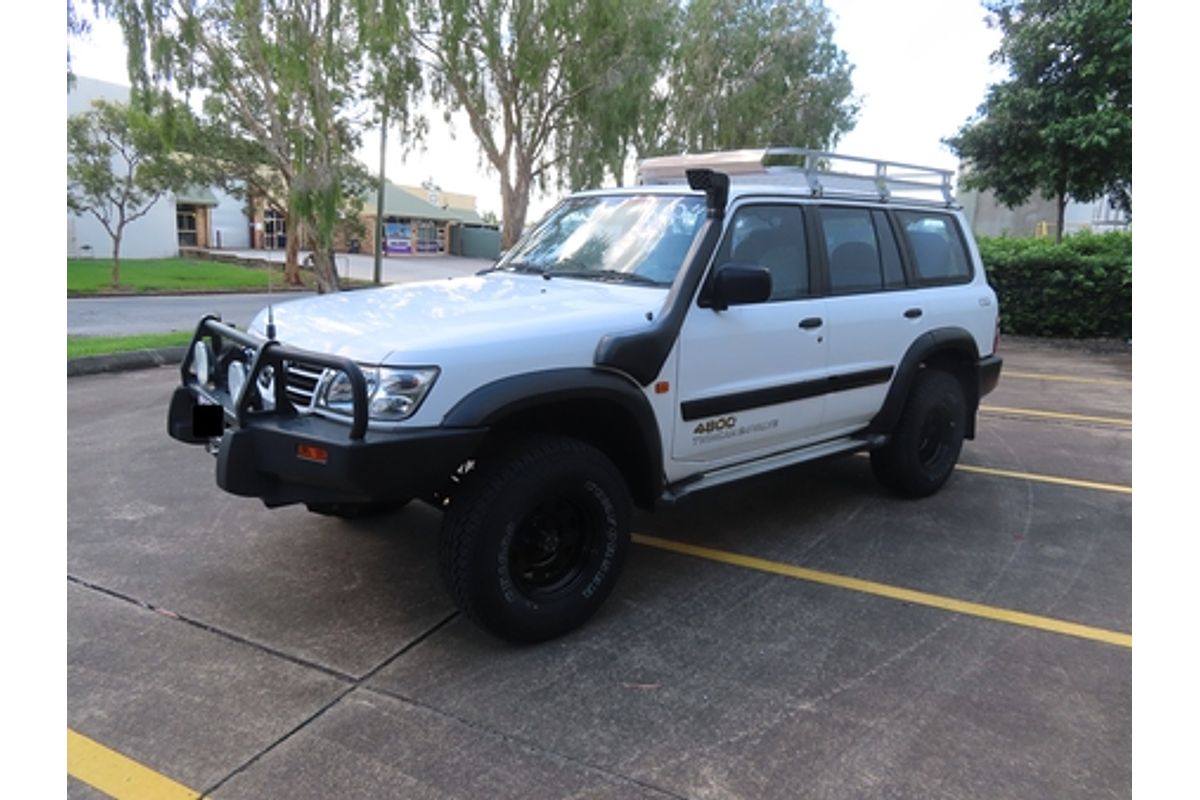 2001 Nissan Patrol ST GU III