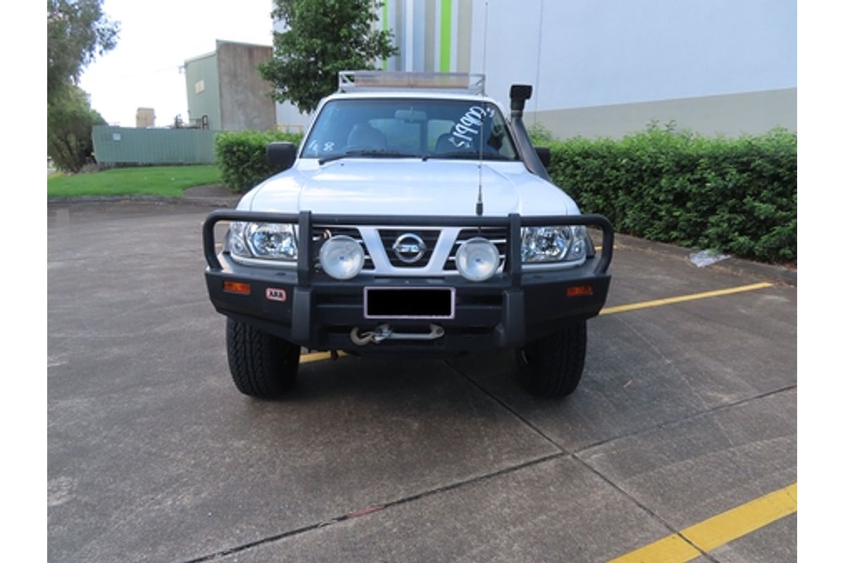 2001 Nissan Patrol ST GU III