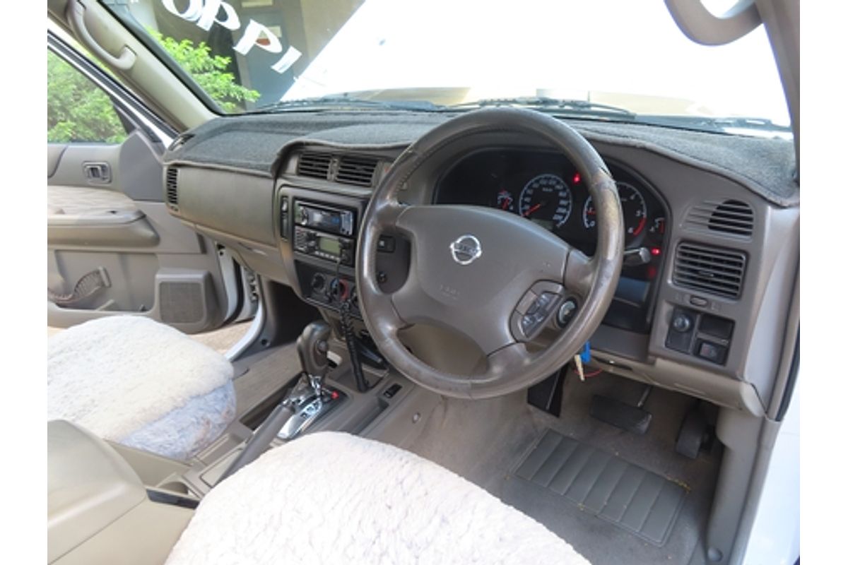 2001 Nissan Patrol ST GU III