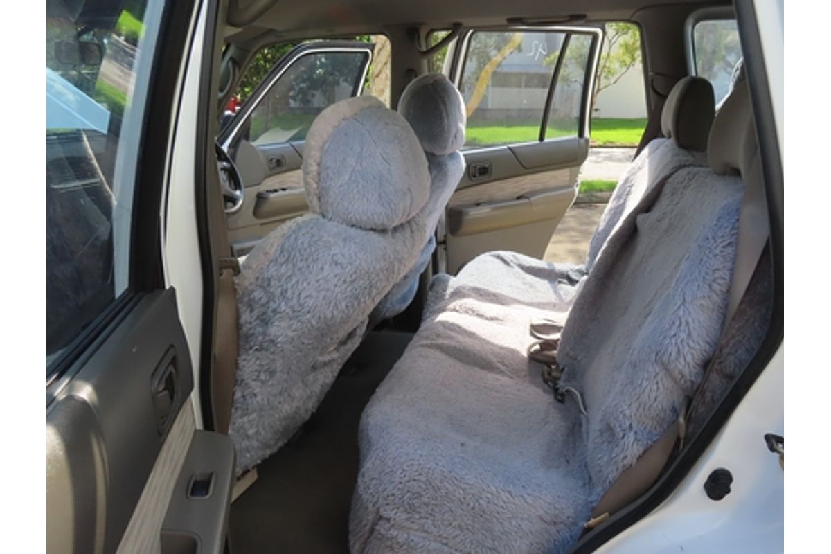 2001 Nissan Patrol ST GU III