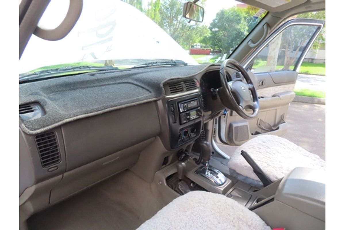 2001 Nissan Patrol ST GU III