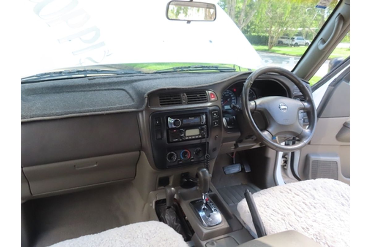2001 Nissan Patrol ST GU III