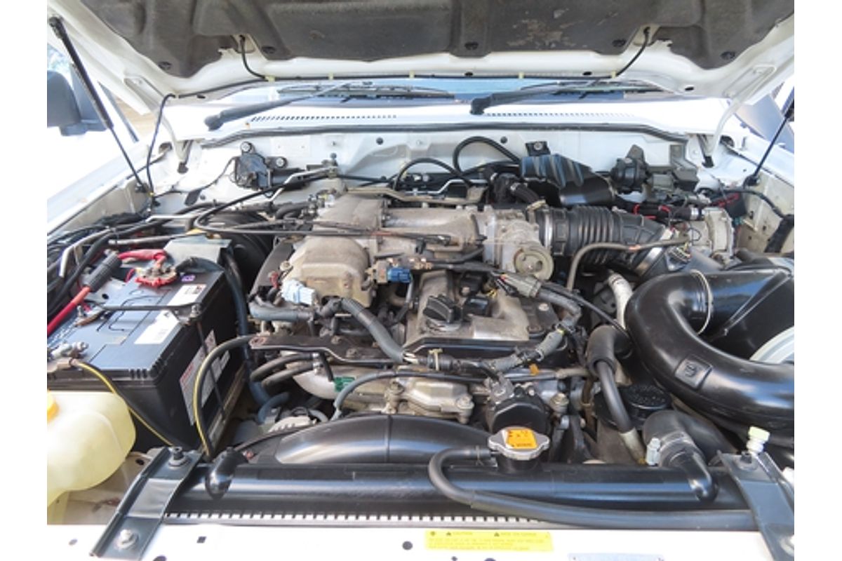 2001 Nissan Patrol ST GU III