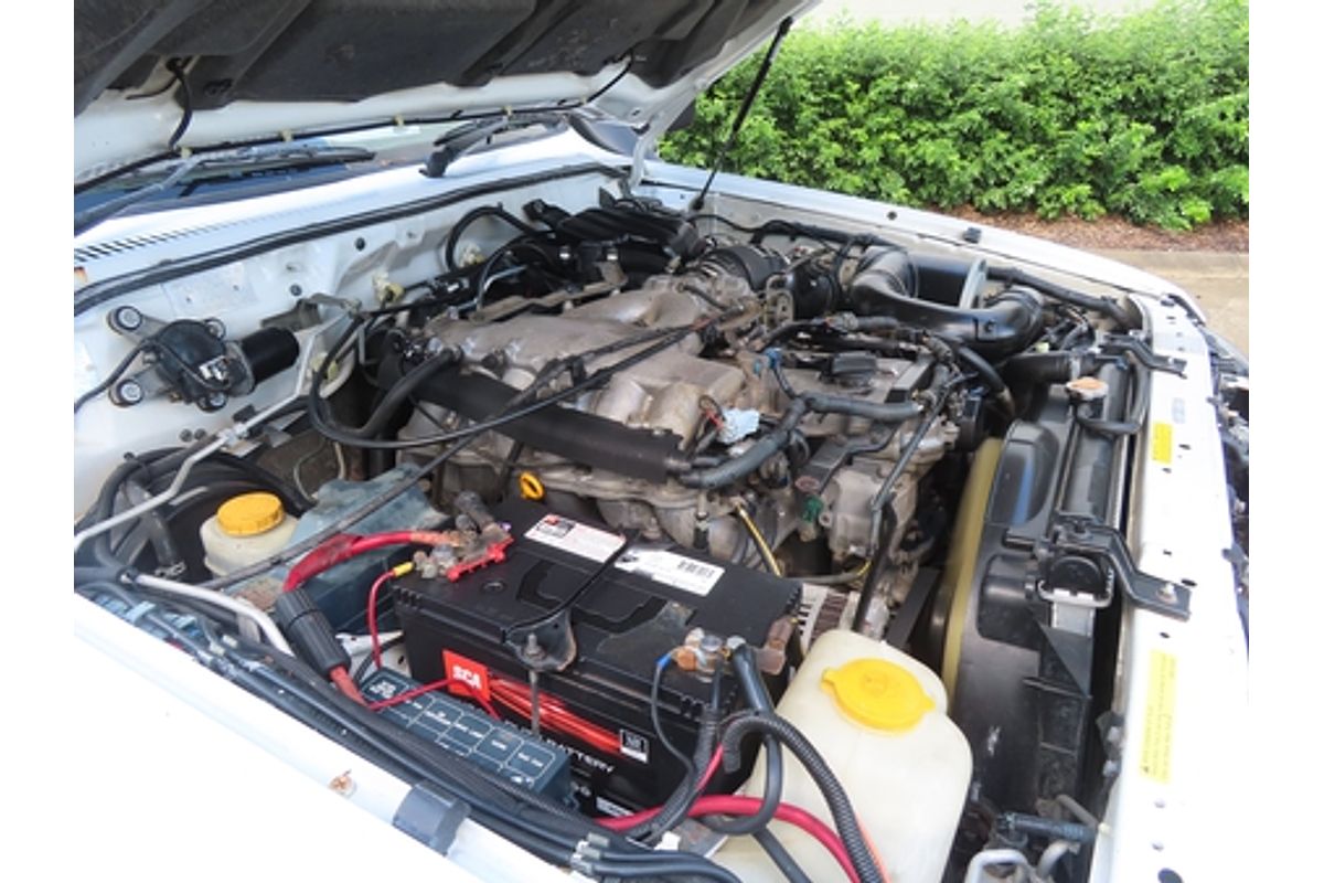 2001 Nissan Patrol ST GU III