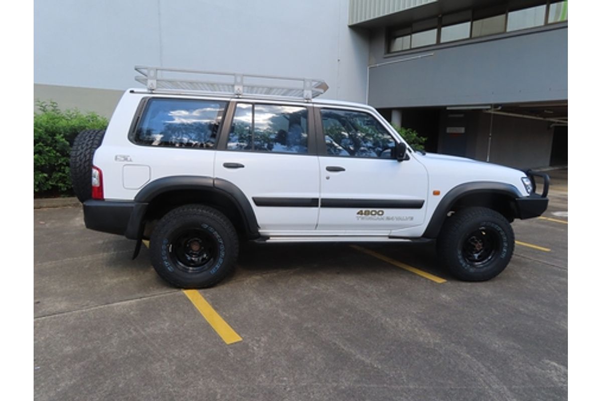 2001 Nissan Patrol ST GU III