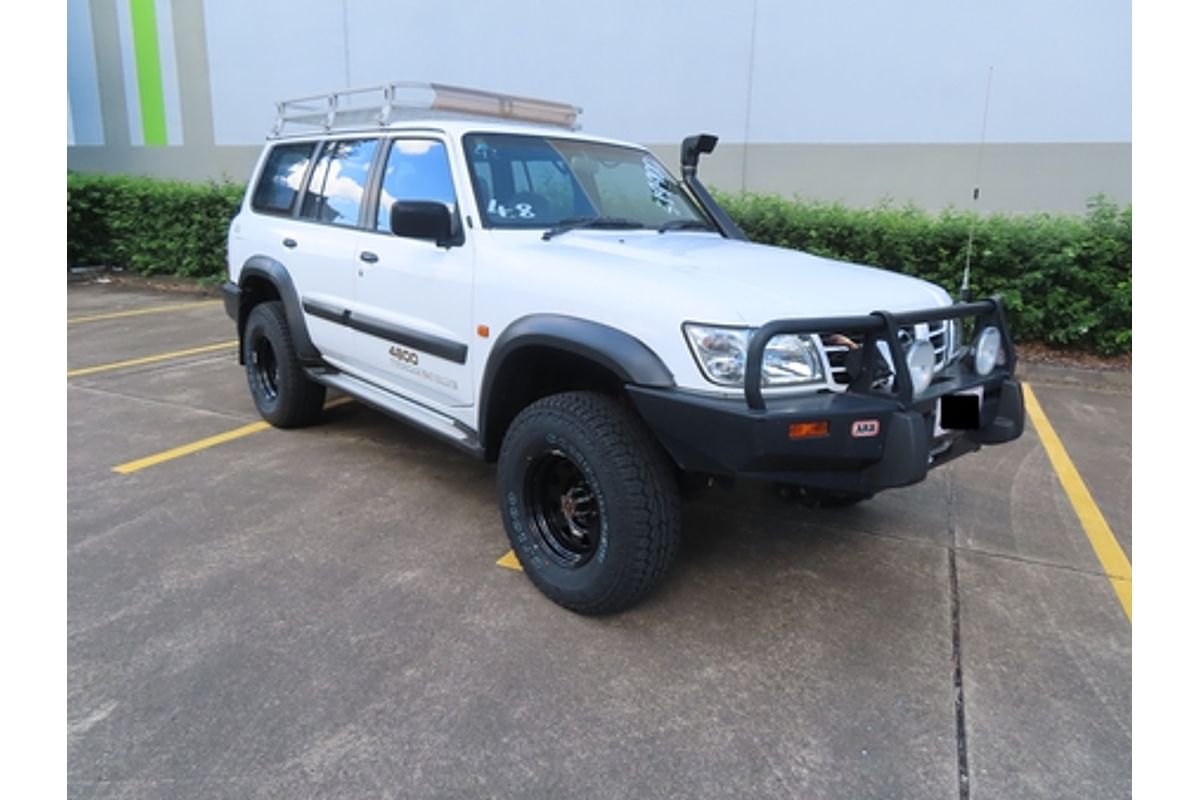 2001 Nissan Patrol ST GU III