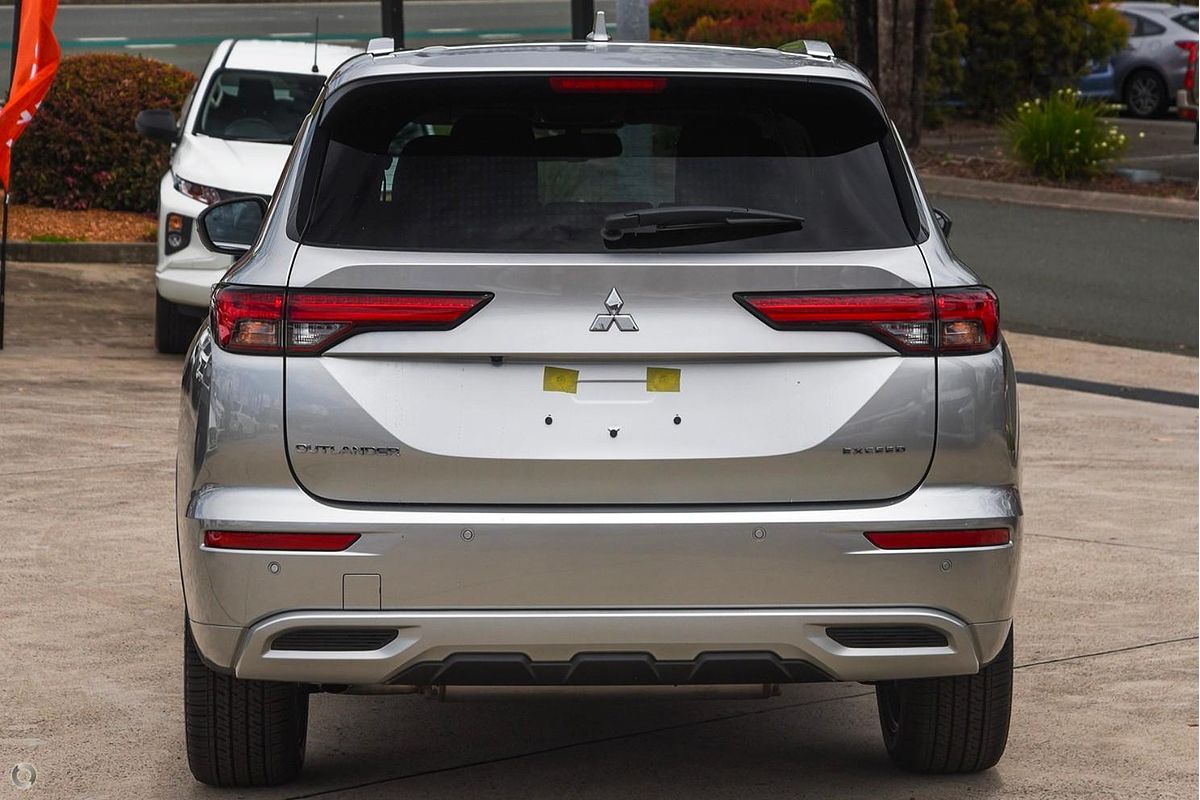 2024 Mitsubishi Outlander Exceed ZM