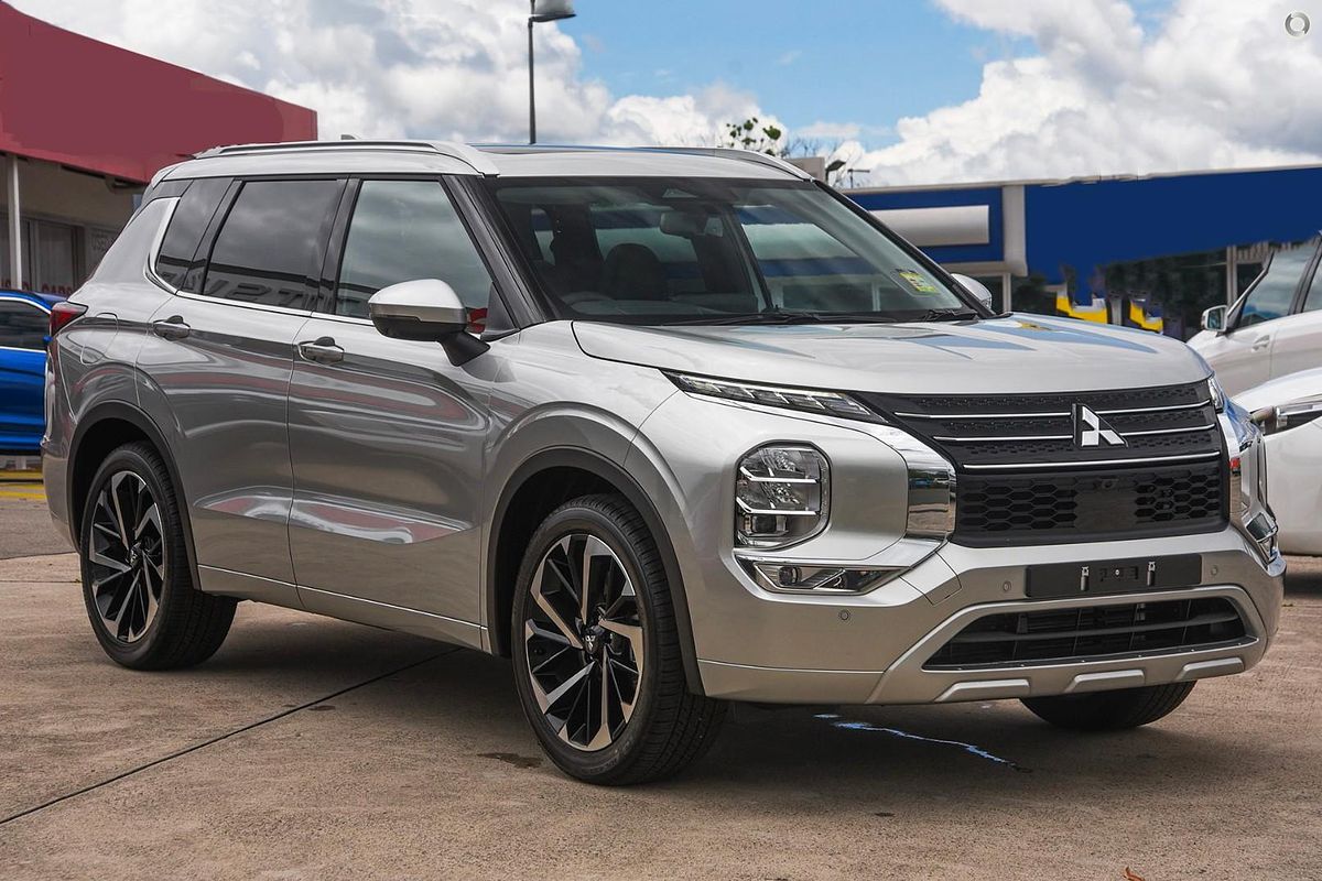 2024 Mitsubishi Outlander Exceed ZM