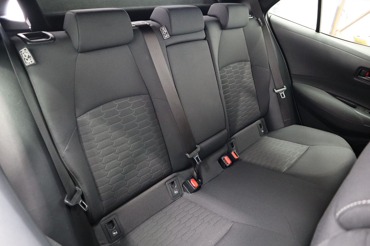 2018 Toyota Corolla Ascent Sport Hybrid ZWE211R