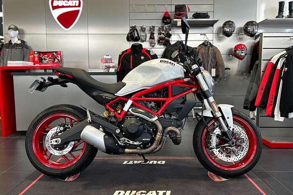 2018 Ducati MONSTER 659