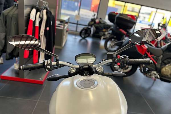 2018 Ducati MONSTER 659