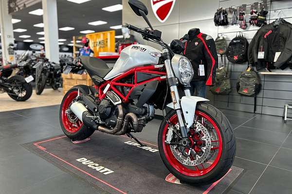 2018 Ducati MONSTER 659