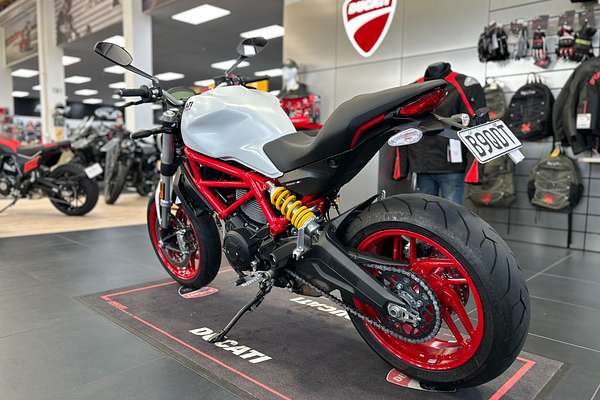2018 Ducati MONSTER 659