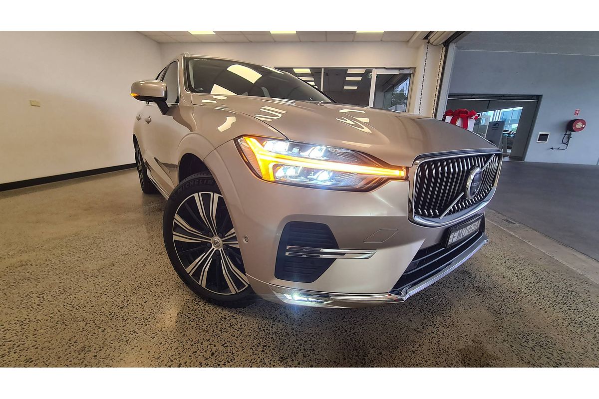 2022 Volvo XC60 Ultimate B5 Bright