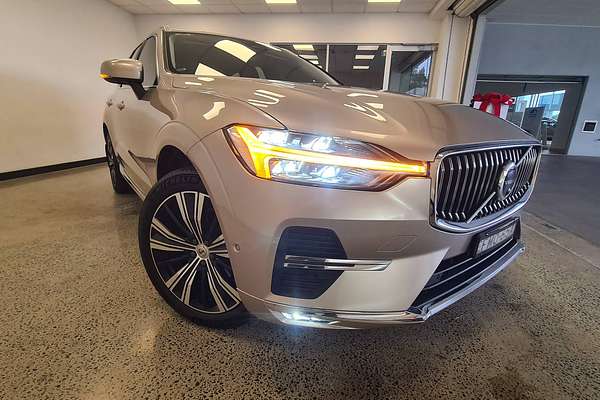 2022 Volvo XC60 Ultimate B5 Bright