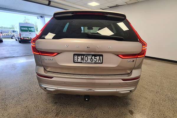 2022 Volvo XC60 Ultimate B5 Bright