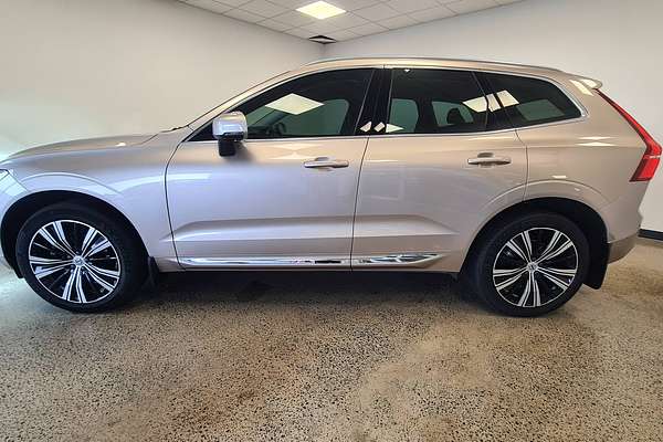 2022 Volvo XC60 Ultimate B5 Bright