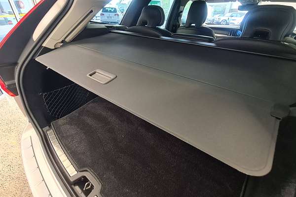 2022 Volvo XC60 Ultimate B5 Bright