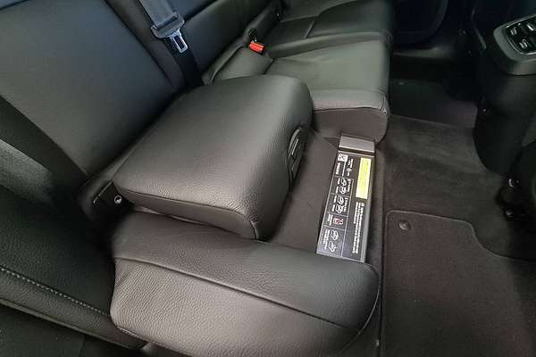2022 Volvo XC60 Ultimate B5 Bright