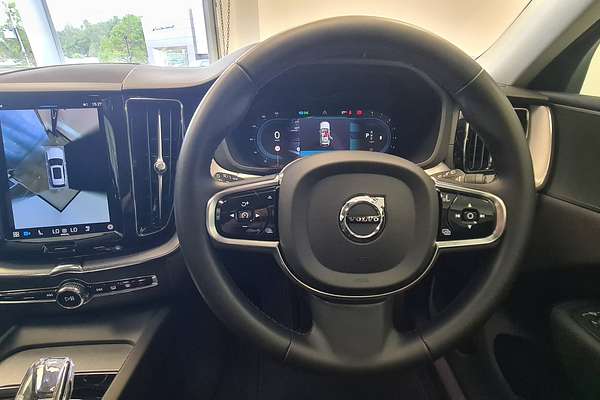 2022 Volvo XC60 Ultimate B5 Bright