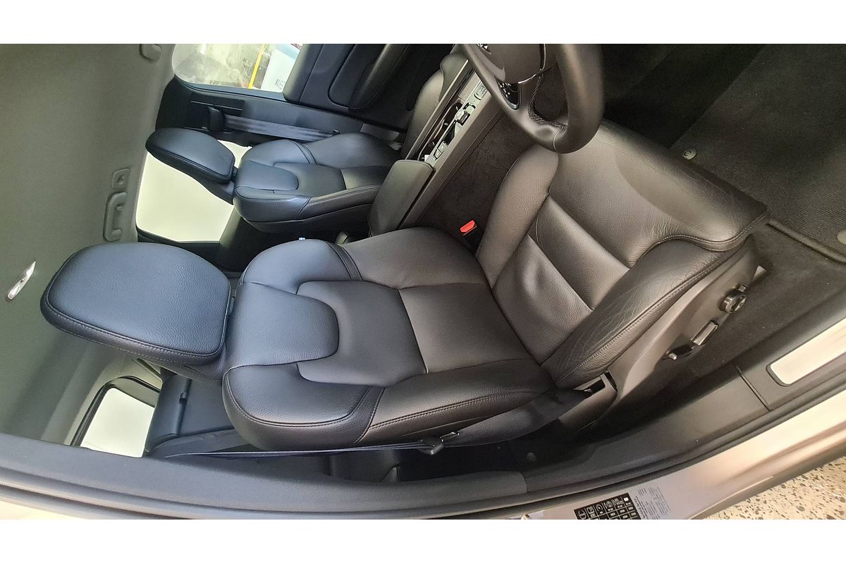 2022 Volvo XC60 Ultimate B5 Bright