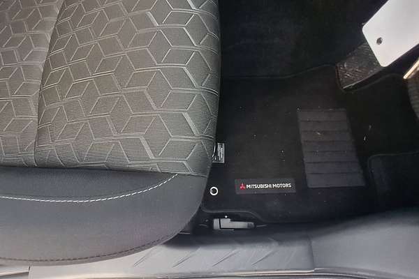 2023 Mitsubishi ASX ES XD