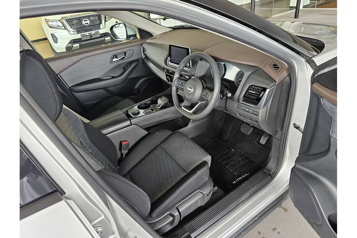 2023 Nissan X-TRAIL ST T33