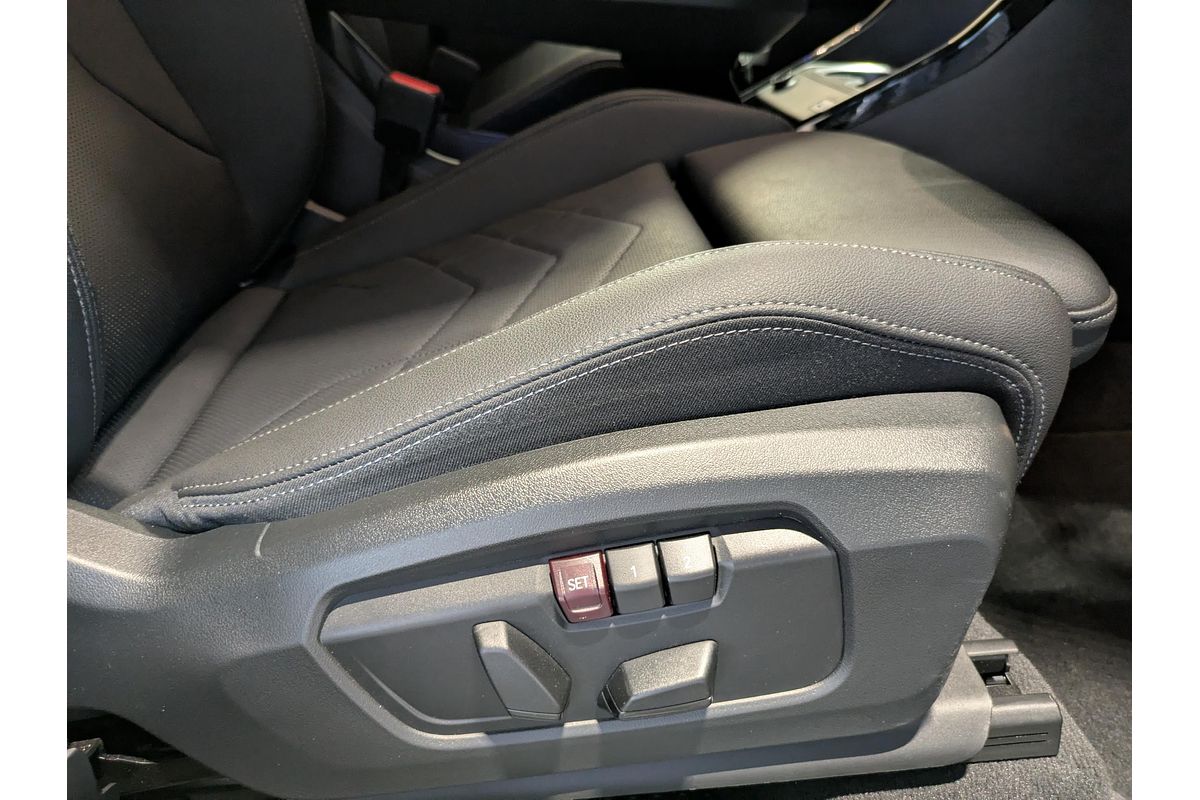 2023 BMW X1 xDrive20i M Sport U11