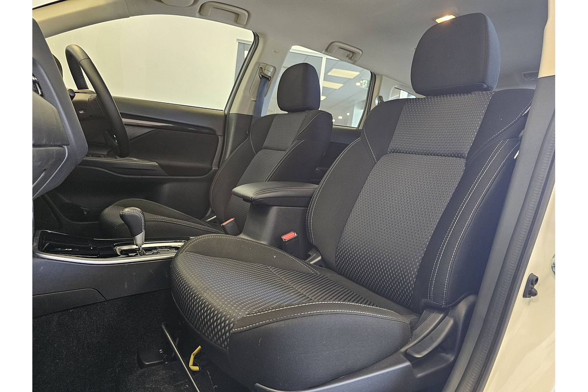 2018 Mitsubishi Outlander ES ZL